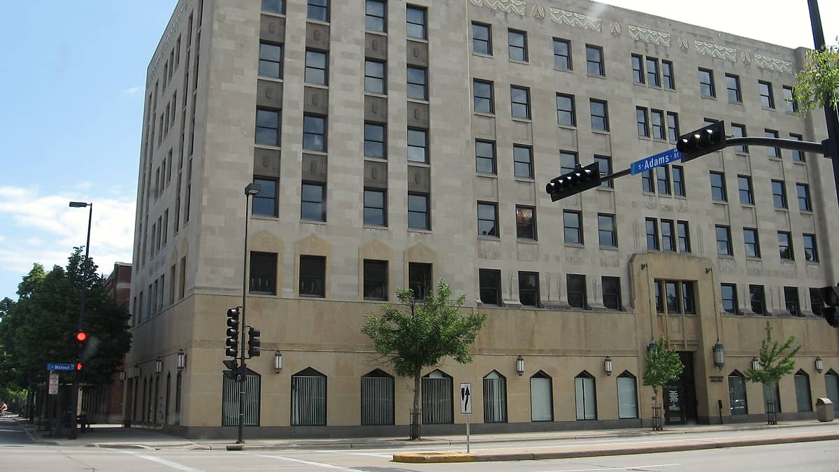 Downtown office building of Green Bay, Wisconsin . One of the state buildings. Northeast corner of East Walnut St. and South Adams St